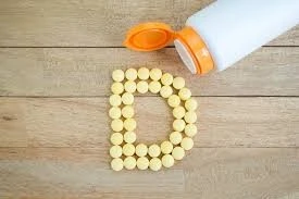 Vitamin D có lợi ích đối với sức khỏe xương, chức năng cơ và giảm viêm.