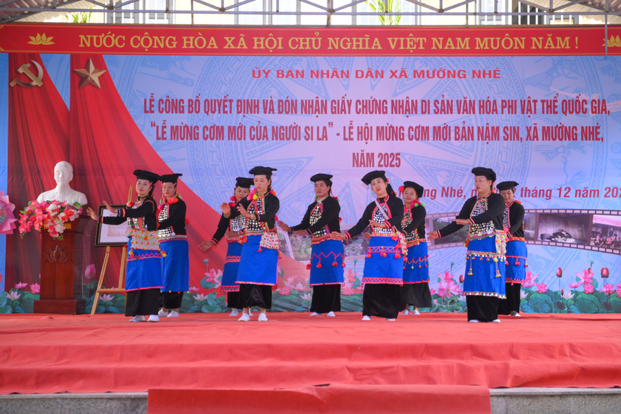 tet-mung-com-moi-noi-cuc-tay-to-quoc-3.jpg