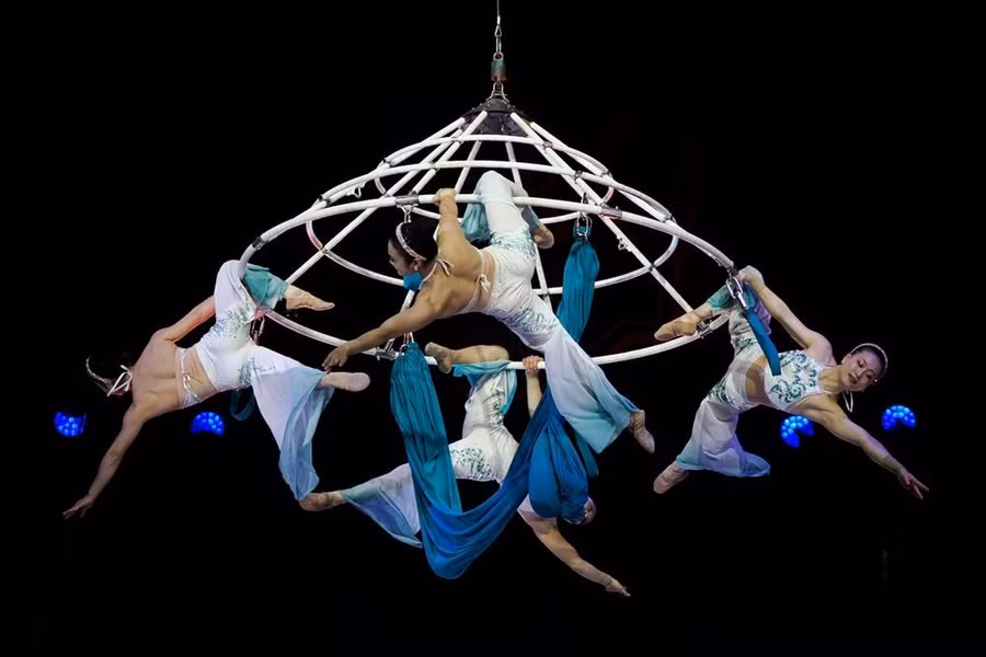 Tiết mục 'Đu nón' của Liên đoàn Xiếc Việt Nam sẽ tham dự Liên hoan Xiếc Monte Carlo vào đầu năm 2027. Ảnh: LĐX.