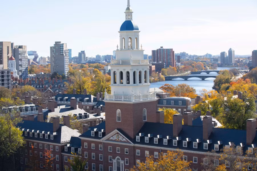 Đại học Harvard, Mỹ.