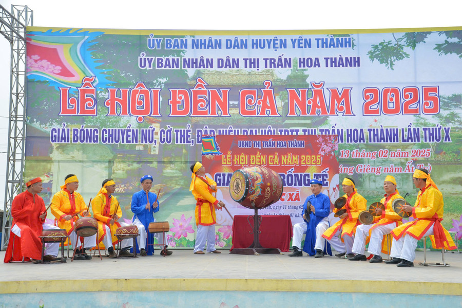 Trống tế là nghi lễ không thể thiếu trong các lễ hội làng quê xứ Nghệ.