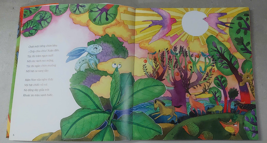 Tập thơ 'Ai dậy sớm' có tranh minh họa sinh động của Chu Linh Hoàng. Ảnh: Bình Thanh