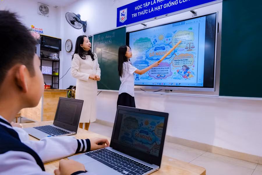 Cô, trò Trường THCS Giảng Võ ứng dụng công nghệ thông tin, đổi mới sáng tạo qua từng bài học.