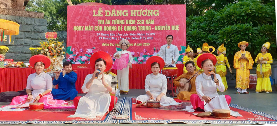chau-van-giua-nhip-song-hien-dai-manh-ngam-thieng-2.jpg
