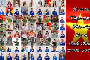 Thầy và trò khoa Tuyên truyền hoà ca chào mừng Quốc khánh 2/9