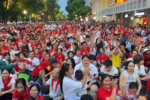 Không khí náo nhiệt trước giờ tổng hợp luyện diễu binh, diễu hành lần thứ 2 sự kiện A80