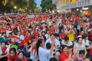 Không khí náo nhiệt trước giờ tổng hợp luyện diễu binh, diễu hành lần thứ 2 sự kiện A80