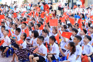 Ngày khai giảng náo nhiệt, tươi vui