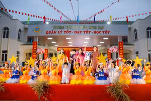 Hoạt động ngoại khóa gắn với hội nhập và giữ gìn bản sắc văn hóa cho học sinh