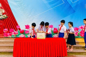 Học sinh Quảng Trị chung tay ủng hộ đồng bào và học sinh vùng lũ.