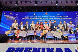 Đoàn học sinh Quảng Trị đạt 6 giải tại Cuộc thi KHKT cấp quốc gia.