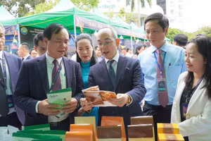 Nhiều sản phẩm đặc trưng của 2 địa phương được giới thiệu tại sự kiện "Gặp gỡ Thái Lan", vào tháng 8/2023.