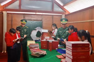 Thư viện biên giới là một không gian tri thức đầy ý nghĩa cho đồng bào Vân Kiều ở xã Hướng Lập.