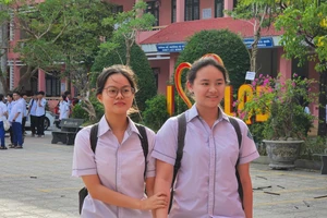 Học sinh tham gia Kỳ thi tuyển sinh vào lớp 10.