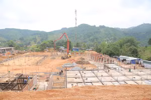 Những ngôi trường mơ ước đang mọc lên ở địa bàn biên giới, hứa hẹn tạo môi trường học tập ổn định cho học sinh Quảng Trị.