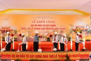 Nghi thức khởi công xây dựng Nhà thờ Lễ Thành hầu Nguyễn Hữu Cảnh.
