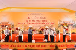 Nghi thức khởi công xây dựng Nhà thờ Lễ Thành hầu Nguyễn Hữu Cảnh.