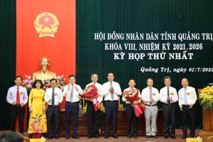 Thường trực HĐND tỉnh Quảng Trị và các Ban của HĐND tỉnh ra mắt.