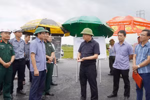Chủ tịch UBND tỉnh Quảng Trị kiểm tra các dự án trên địa bàn vào ngày 10/10.