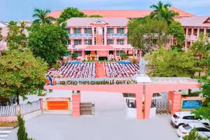 Gần 300 chỉ tiêu vào lớp 10 Trường THPT chuyên Lê Quý Đôn Quảng Trị.