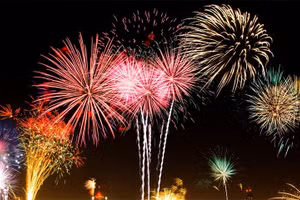 Tỉnh Quảng Trị lần đầu tổ chức bắn pháo hoa hàng tuần tại Đồng Hới. Ảnh minh họa.