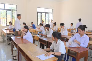 Nhiều học sinh ở ngôi trường vùng cao THPT Hướng Hóa (Quảng Trị) đạt được điểm tuyệt đối.