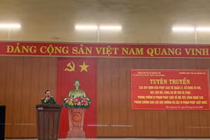 Hàng năm, các trường học đều tổ chức tuyên truyền về sử dụng pháo, vật liệu nổ cho học sinh.