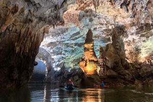Động Phong Nha được xem là một kỳ quan của thế giới.