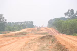 Dự án Đường Hùng Vương kết nối hành lang kinh tế Đông Tây và Khu kinh tế Đông Nam Quảng Trị sử dụng vốn vay ADB.