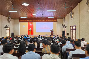 Quảng Trị tập huấn nội quy, quy chế cho cán bộ làm nhiệm vụ coi thi.