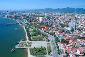 Trung tâm hành chính tỉnh Quảng Trị mới đặt tại Đồng Hới (Quảng Bình).