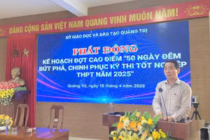Ông Mai Huy Phương, Phó Giám đốc Sở GD&ĐT Quảng Trị phát động đợt cao điểm chinh phục kỳ thi tốt nghiệp THPT.