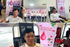 CBCNV Công ty TĐQT tham gia hiến máu Tuần lễ hồng EVN lần thứ X.