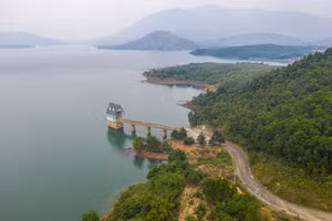 Công ty TĐQT phối hợp các đơn vị liên quan về đảm bảo an toàn đường thủy và định hướng khai thác tiềm năng du lịch sinh thái.