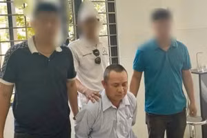 Công an bắt nghi phạm liên quan vụ giết người. Ảnh Công an Quảng Trị 