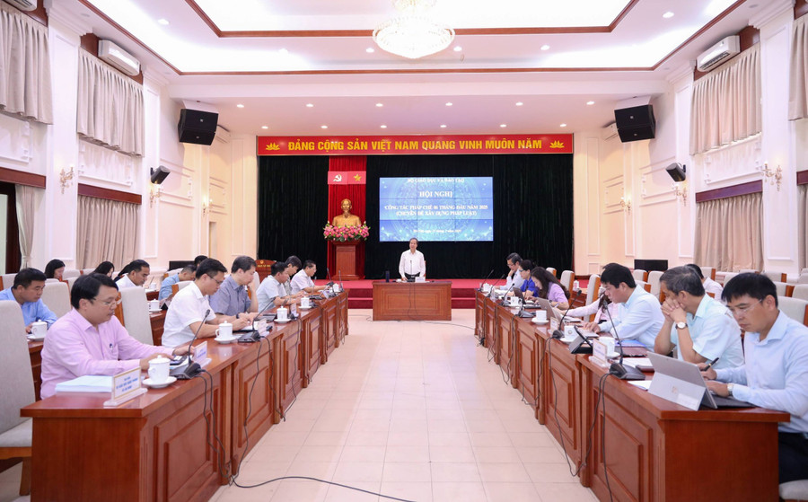Bộ trưởng Nguyễn Kim Sơn chủ trì hội nghị công tác pháp chế 6 tháng đầu năm 2025. img-6466.jpg