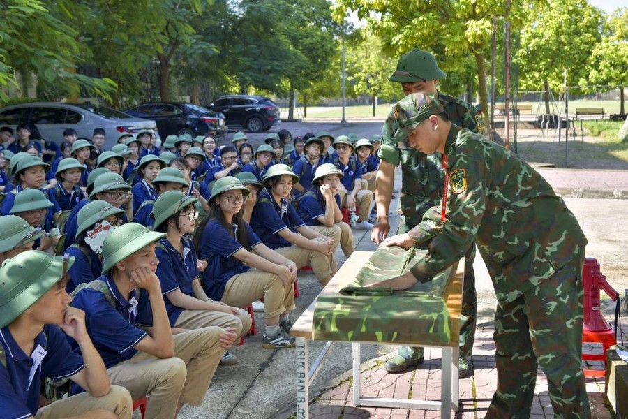 Hướng dẫn gấp chăn, màn cho sinh viên. huong-dan-gap-chan-man.jpg
