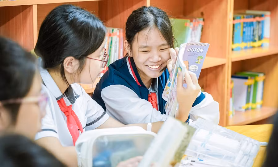 Bảo đảm sách giáo khoa, tài liệu giáo dục địa phương cho năm học mới