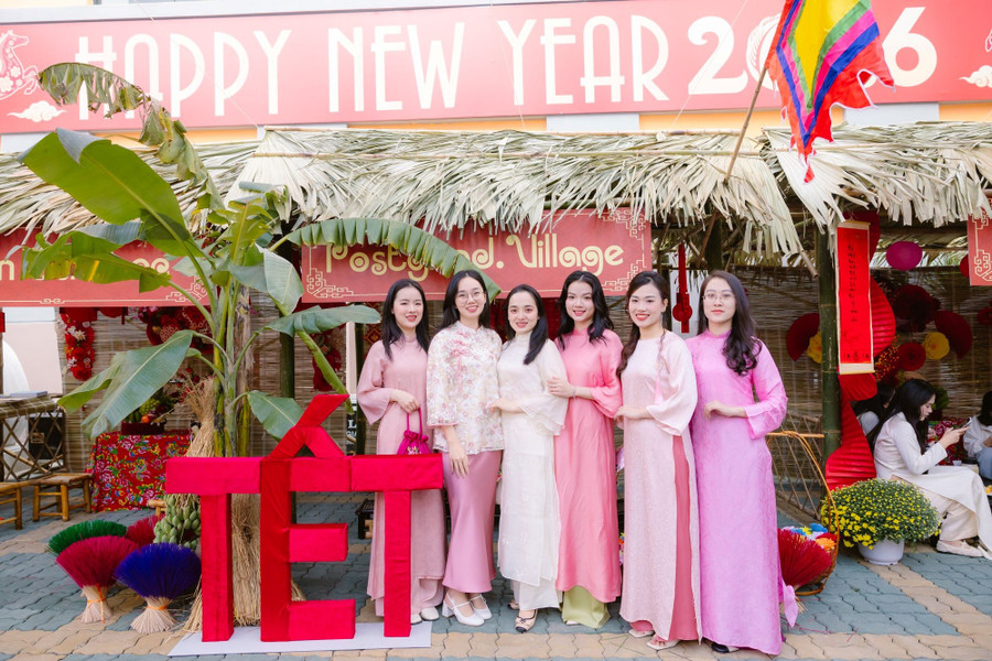 Trường học tái hiện không gian Xuân Bắc bộ