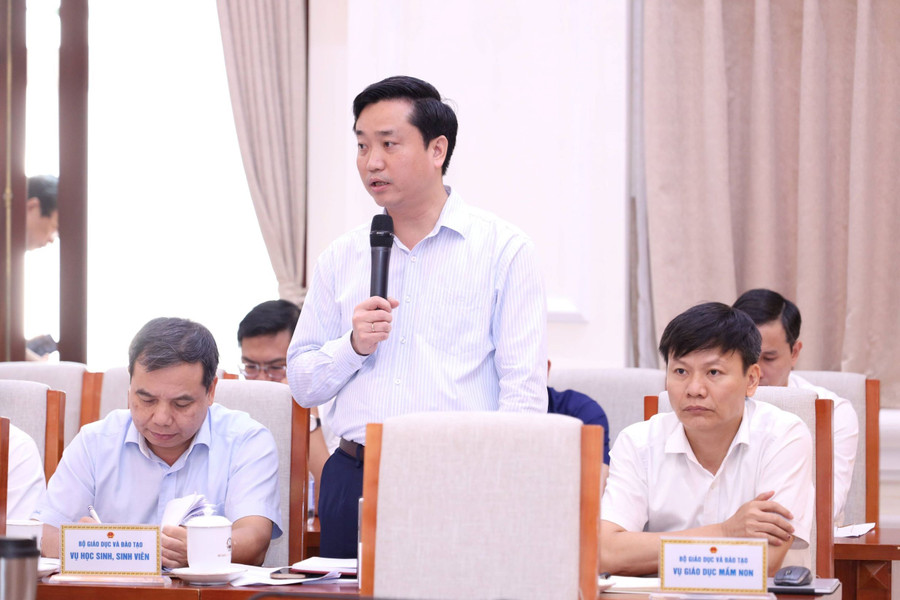 hoi-nghi-5.jpg