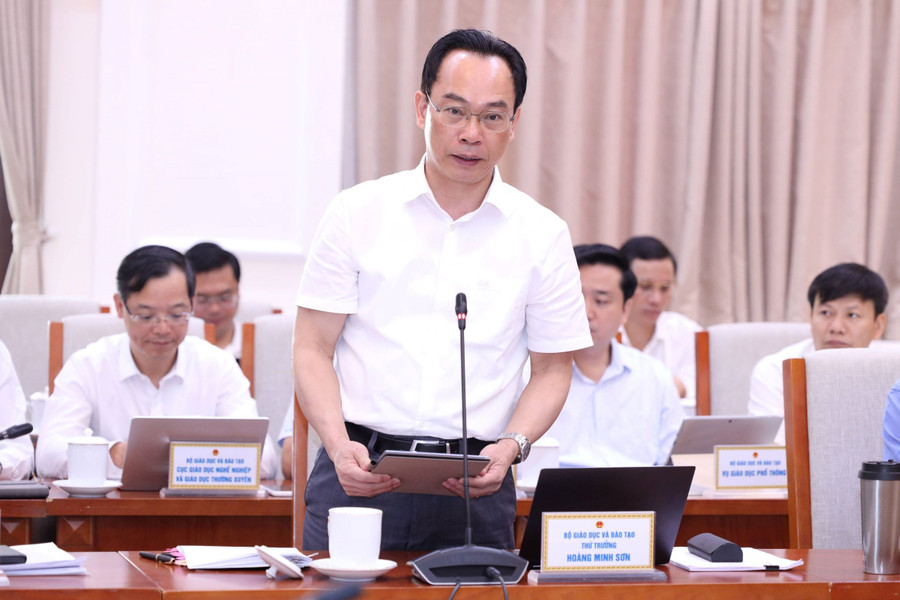 Thứ trưởng Hoàng Minh Sơn phát biểu tại hội nghị. hoi-nghi-8.jpg