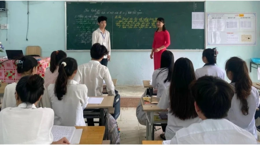 Giờ học Ngữ văn tại Trường THPT Quan Sơn (huyện Quan Sơn, Thanh Hóa). Ảnh: NTCC