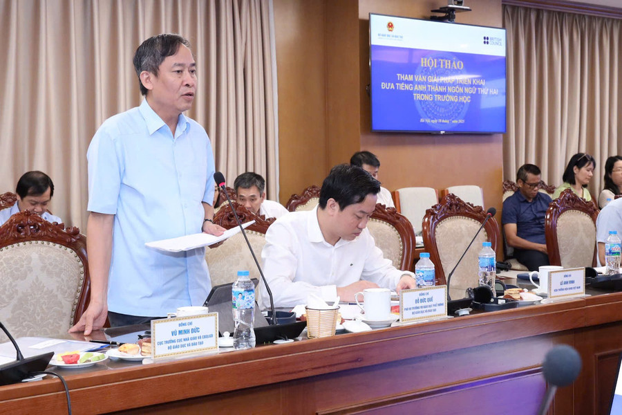 Ông Vũ Minh Đức, Cục trưởng Cục Nhà giáo và Cán bộ quản lý giáo dục chia sẻ tại hội thảo. ta.jpg