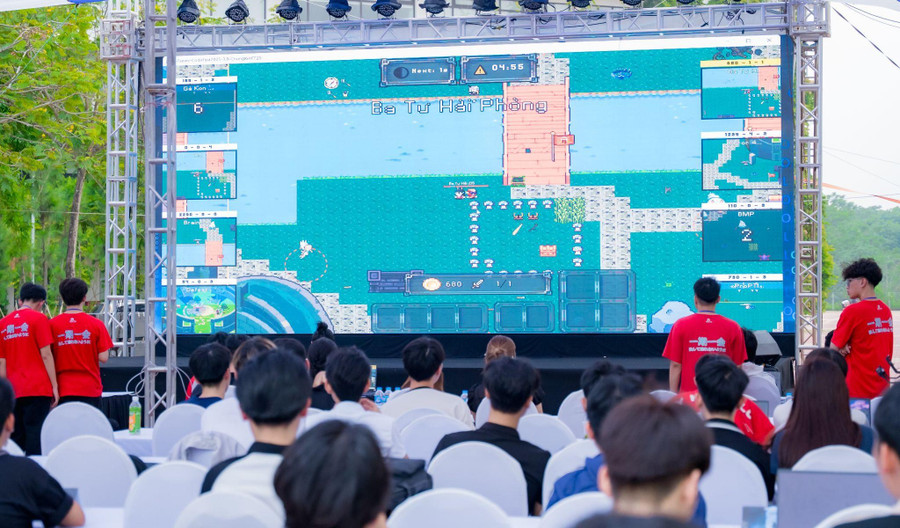 CodeFest là cuộc thi game giải thuật dành cho sinh viên công nghệ thông tin toàn miền Bắc. image001.jpg