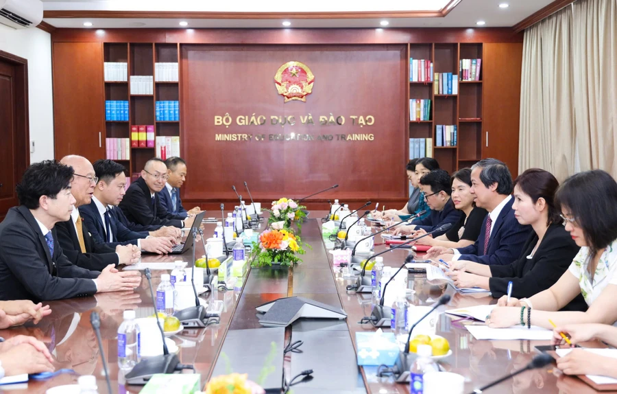 Quang cảnh buổi tiếp.