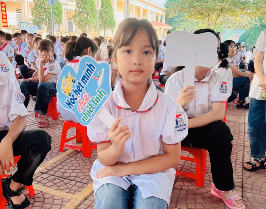 Học sinh Trường Tiểu học thị trấn Hạ Hòa (Phú Thọ).