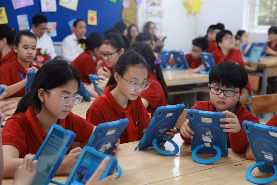 Nhiều trường học tại Hà Nội bắt đầu thí điểm thực hiện mô hình giáo dục thông minh. Ảnh: Sở GD&ĐT Hà Nội.