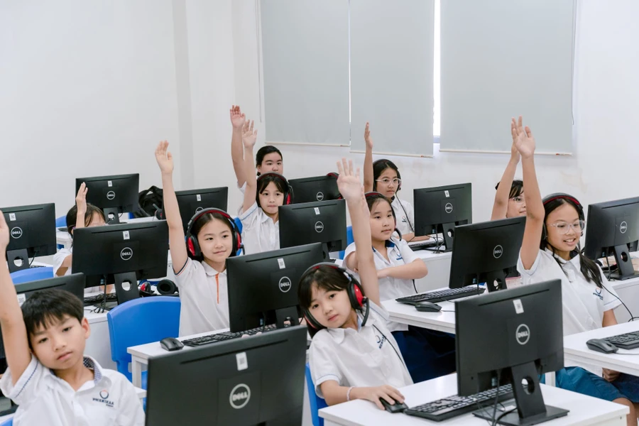 Tổng Bí thư: Lộ trình từng bước dạy học 2 buổi/ngày không thu phí