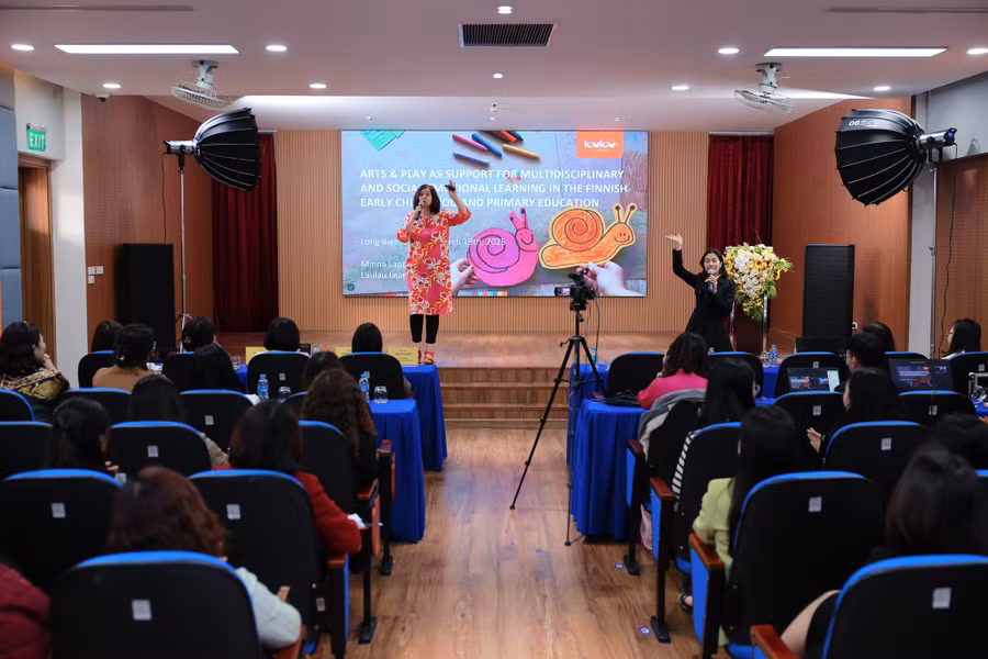 Chuyên gia Minna Lappalainen đã giới thiệu về phương pháp giáo dục Laulau Learning.