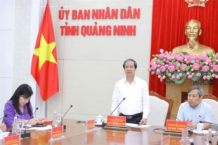 Bộ trưởng Nguyễn Kim Sơn phát biểu tại buổi làm việc. z4.jpg